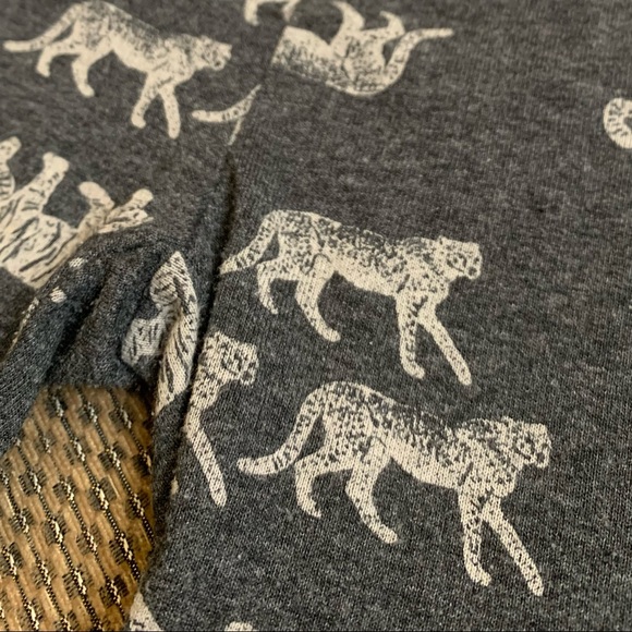 Little Girls cheetah & Tiger leggings - Picture 4 of 5